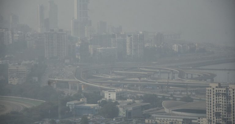 Mumbai Air Pollution : मुंबईकरांनो सावधान! हवेची गुणवत्ता ढासळली, जगातील सर्वात प्रदूषित शहरांच्या यादीत थेट तिसरा क्रमांक