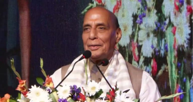 Rajnath Singh : भारतीय नौदलाच्या ताफ्यात पहिलं स्वदेशी ‘सूर्या’ जहाज दाखल; संरक्षणमंत्री राजनाथ सिंह यांच्या हस्ते शानदार जलावतरण