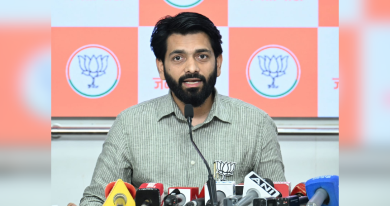 ‘एमपीएससी आंदोलन विद्यार्थ्यांचे नव्हे तर कार्यकर्त्यांचेच असल्याचे सिद्ध’ आमदार विक्रम पाचपुते यांनी केली पोलखोल