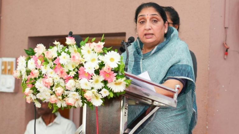 सोमेश्वर कुणा एकाची खासगी मालमत्ता नाही, हा शेतकऱ्यांच्या विश्वासाचा कारखाना; उपमुख्यमंत्री सुनेत्रा पवार यांचं वक्तव्य