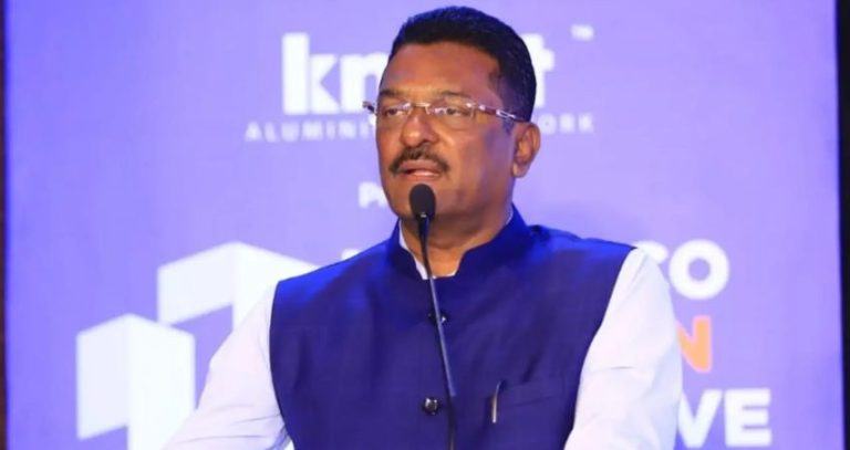 Pratap Sarnaik : एलॉन मस्क यांच्या टेस्लाला दिलेल्या सवलतींचा आढावा घेणार – परिवहनमंत्री प्रताप सरनाईक