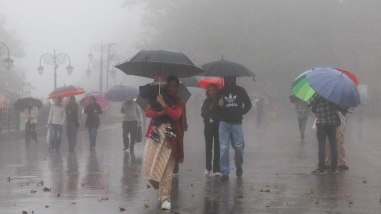 Weather Alert: 13 राज्यांना पावसाचा इशारा! 80 किमी वेगाने वारे वाहणार? IMD चा अलर्ट