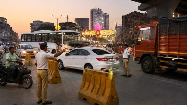 kalyan traffic rules changes heavy vehicles and buses banned on 7 routes for Navratri and Dussehra festival check alternative routes
