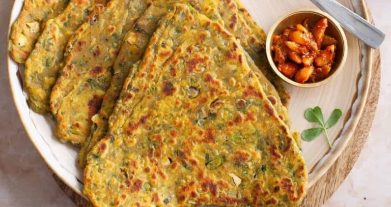 Tiffin Recipes Ideas : डब्यासाठी बनवा 5 चविष्ट आणि पौष्टिक पराठे; रोजच्या जेवणाला मिळेल नवा ट्विस्ट!