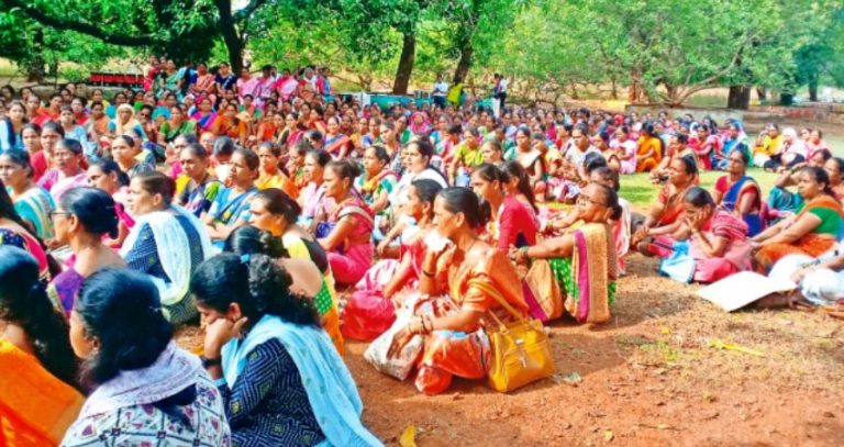 Anganwadi protest : अंगणवाडी कर्मचाऱ्यांचा 6 ऑक्टोबरचा संप मागे; आदिती तटकरे यांच्यासोबत सकारात्मक चर्चा