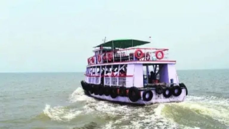 Mumbai Rewas Ferry : मुंबई-रेवस बोटसेवा आजपासून पुन्हा सुरू; प्रवाशांना मोठा दिलासा, जाणून घ्या वेळापत्रक